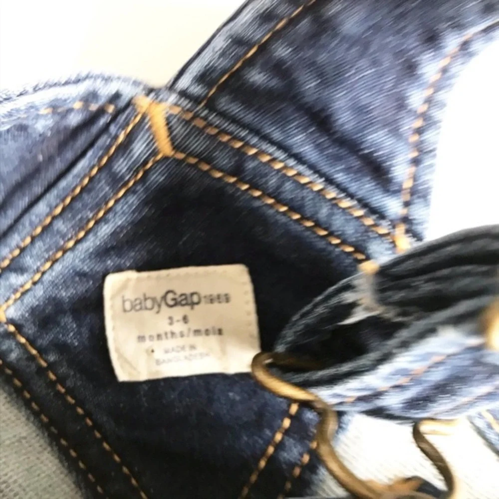 BABygap stretchy dark denim overalls EUC 3-6 month